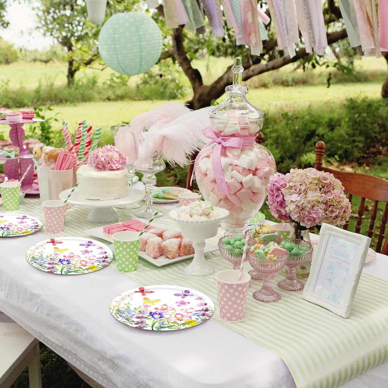 133PCS Spring tulip flower paper plate flower party decoration plate, disposable tableware decorated with spring wildflowers, suitable for birthdays, weddings, tea parties, and bridal showers