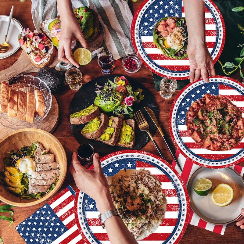 133PCS Independence Day party supplies tableware, American retro party set includes disposable plates, napkins, cups, cutlery, and tablecloths, suitable for Independence Day patriotic activities